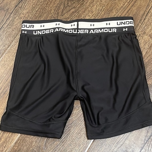 Under Armour Kids Heat Gear Armour Bike Shorts YXL NWT - Picture 3 of 5